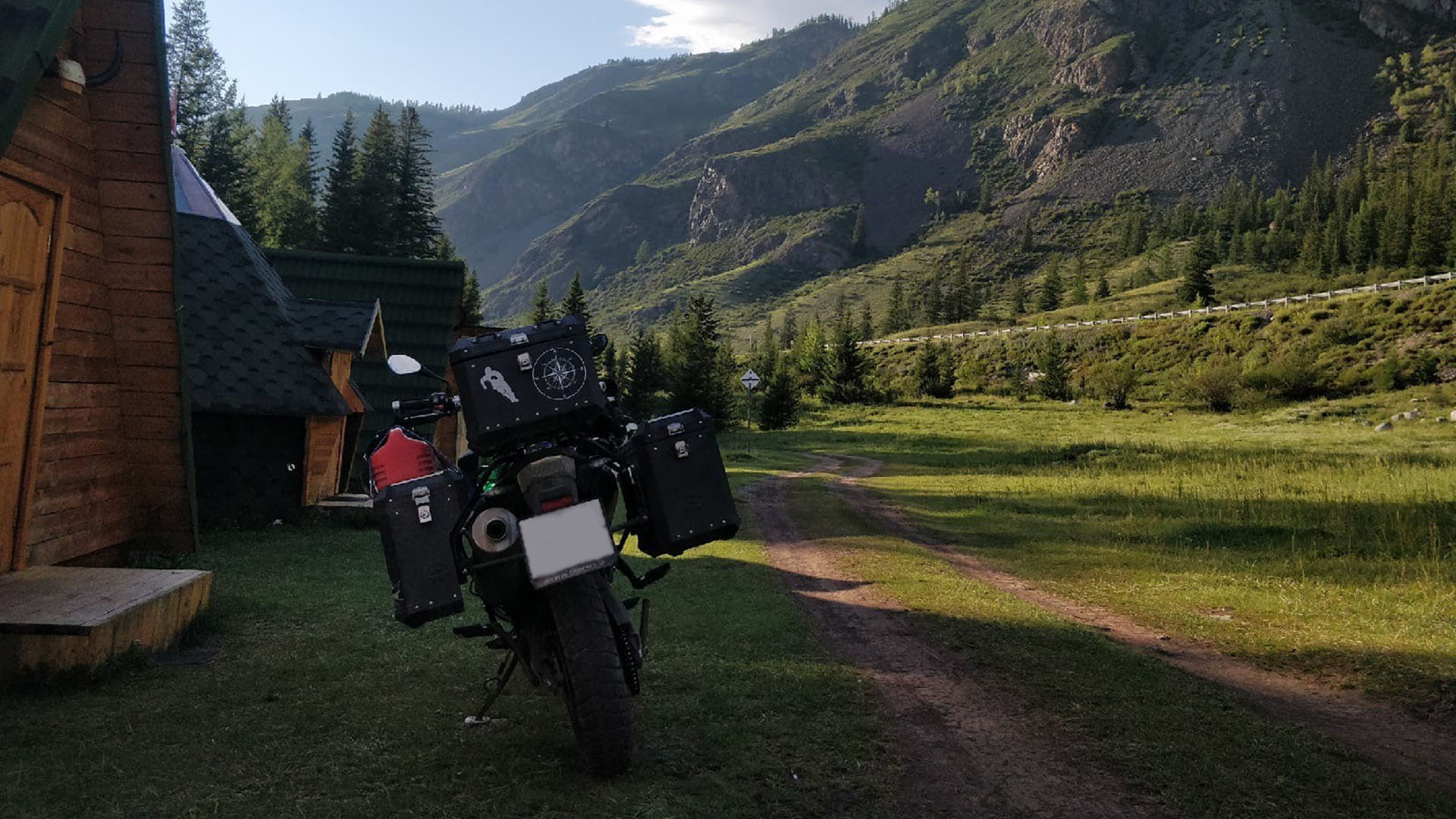 BMW F800GS gravel Tripfella