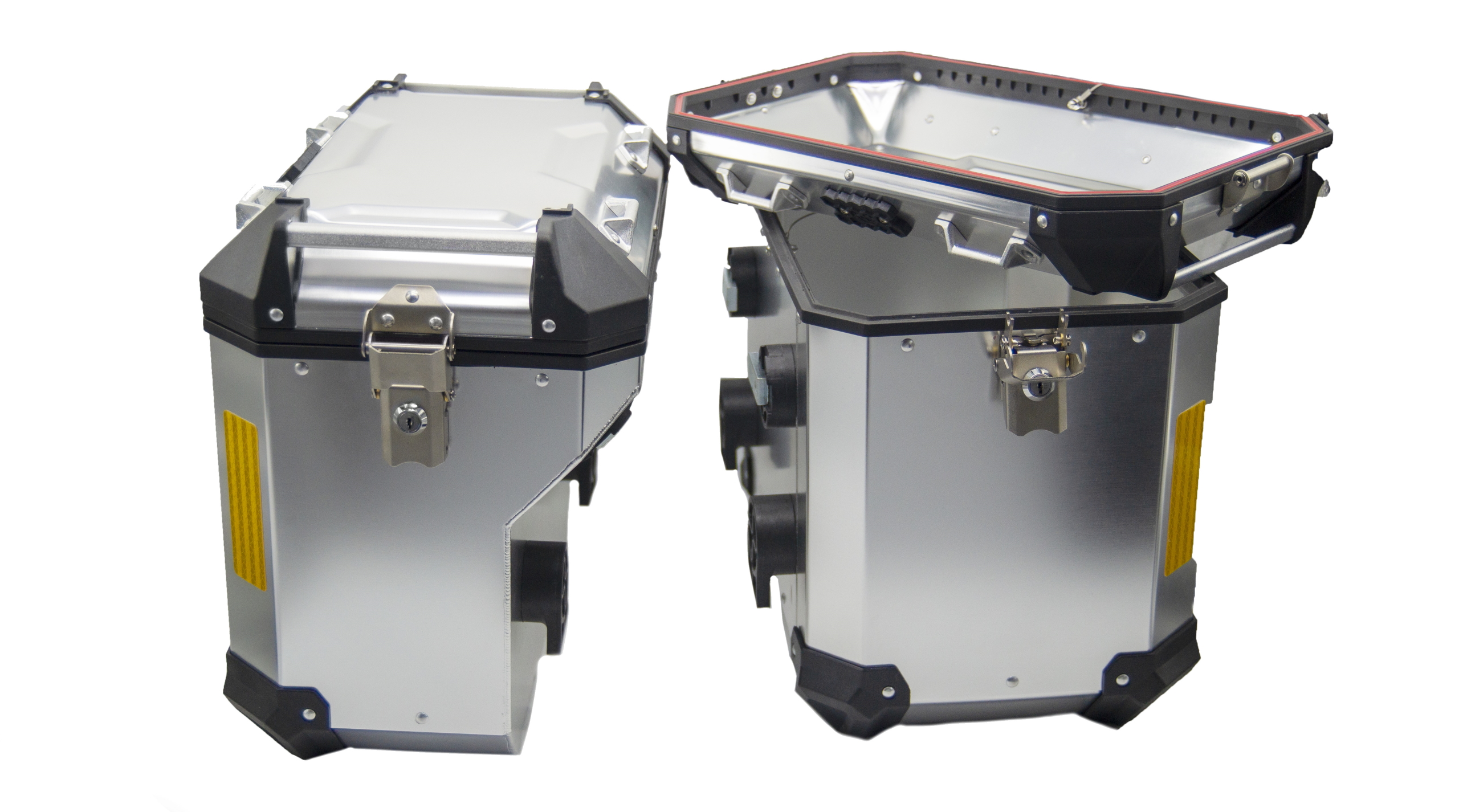 40 L aluminium top case angled view