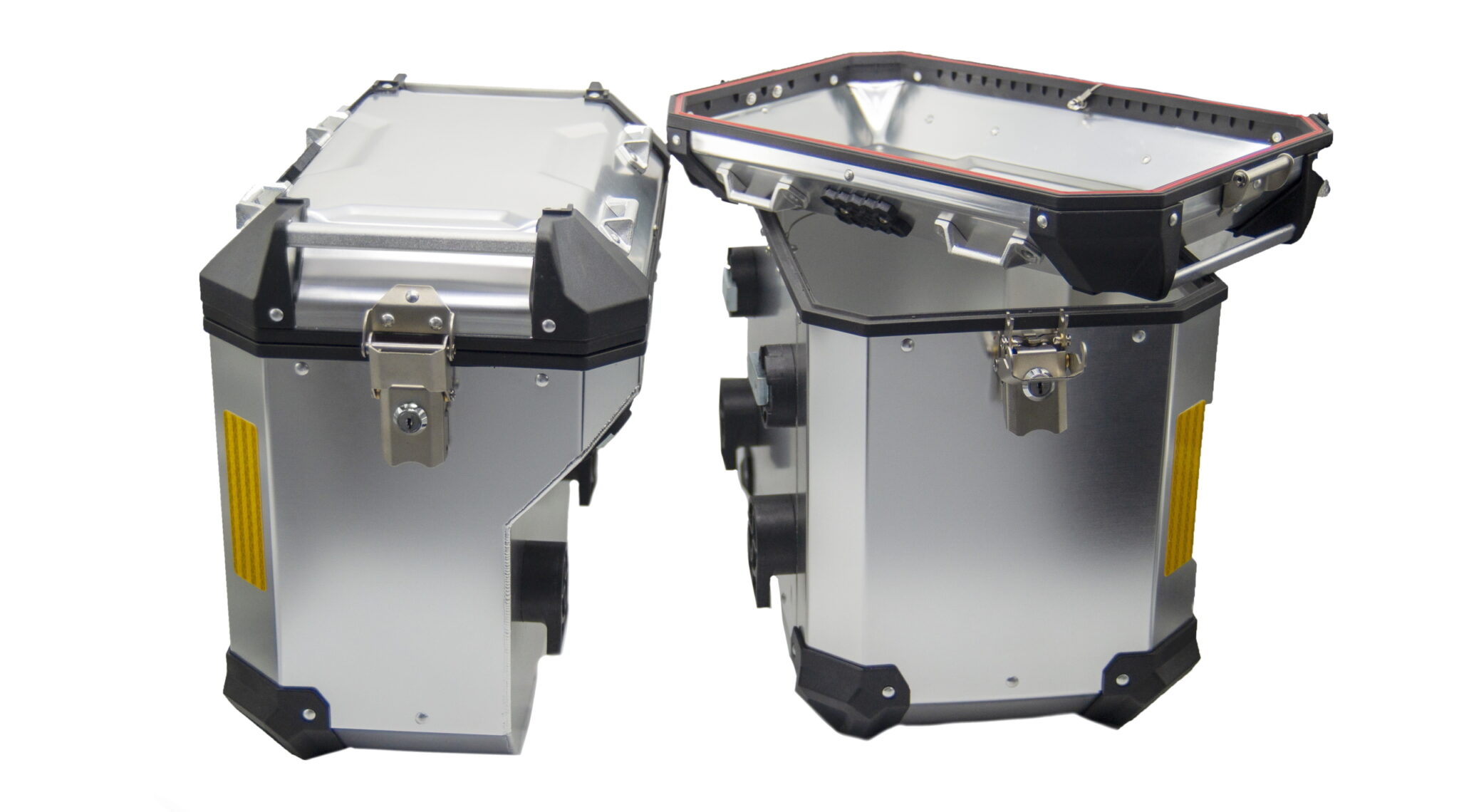 Side cases cutaway showing overlap, seals and panels